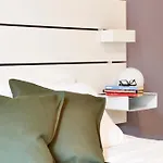 Oda ve Kahvaltı Vega Ribbon Milano