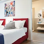 Vega Ribbon 4* Milano